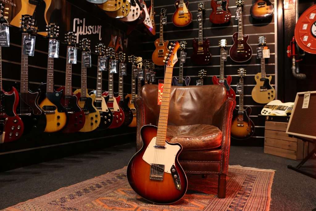 Lâg BuxSter 1500 Tobacco Sunburst d’occasion